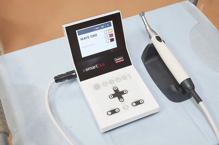 歯科用根管拡大装置